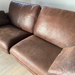 高級レザーソファの画像