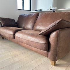 高級レザーソファの画像