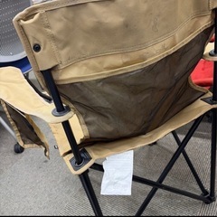 折りたたみチェア  アウトドアチェア キャンプチェア バーベキューチェア フォールディングチェア  肘掛け付き コンパクト収納 軽量 持ち運び便利 キャンプ BBQ  公園 フェス 屋外 室内兼用 椅子 イス いす 簡単設置 アウトドア用品 折り畳み式チェアの画像