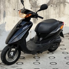 大人気セール‼️訳あり品の為 格安出品🥹 安心のバッテリー新品✨️前後タイヤまだまだ山あり🗻嬉しいオイル交換済み♻️スパークプラグ新品🔥ラクラク始動のインジェクション💥SA36J ジョグ✴の画像