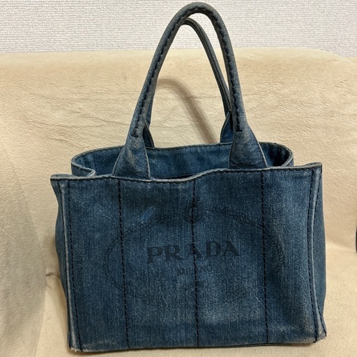 PRADA カナパ　