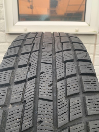 買って3ヶ月くらい使用　軽自動車　スタッドレスタイヤ4本+ホイール4本セット