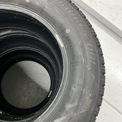 BRIDGESTONE BLIZZAK VRX 185/70r14 溝5mm 中古４本　の画像