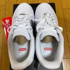 新品Supreme × Nike Air Force 1 Low "White"   24.5cmの画像