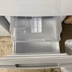 ID:704022　冷蔵庫１５２L　シャープ　２０２１年製　※冷蔵庫内照明不良の画像