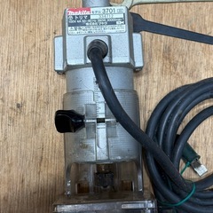 makita マキタ 3701 トリマー 動作良好 付属スパナ付きの画像