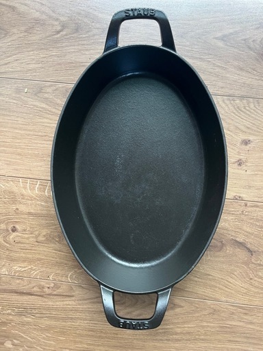 staub ストウブ 「 オーバル スタッカブル ディッシュ ブラック 32cm