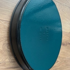 staub ストウブ 「 オーバル スタッカブル ディッシュ ブラック 32cmの画像