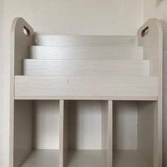 ホワイトカラー　絵本・おもちゃラックの画像