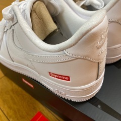 新品Supreme × Nike Air Force 1 Low "White"   24.5cmの画像
