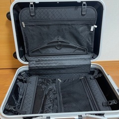 キャリーケースの画像