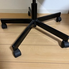 回転椅子　ホワイトの画像