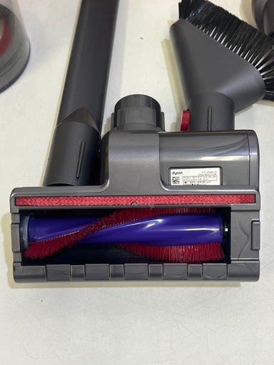 ダイソン v10 豊富なアタッチメント付き コードレス掃除機