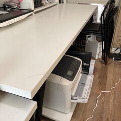 IKEA デスク LINMON 横200cm×奥60cm×高さ70cmの画像