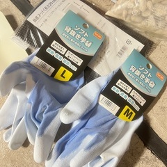 園芸関グッズ、石、ショベルなどの画像