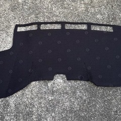 80ハリアーダッシュボードマットの画像