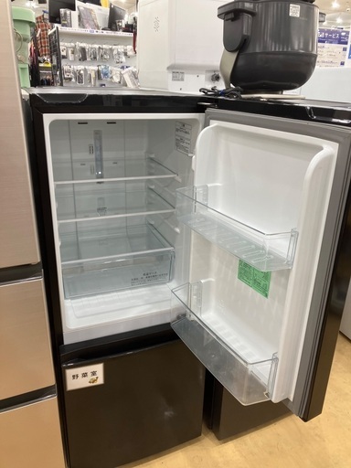 【半年間動作保証付き】Hisense 2ドア冷蔵庫　HR-D15EB 2021年製　154Lｷｽﾞ•ﾍｺﾐ有