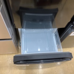 【半年間動作保証付き】Hisense 2ドア冷蔵庫　HR-D15EB 2021年製　154Lｷｽﾞ•ﾍｺﾐ有の画像