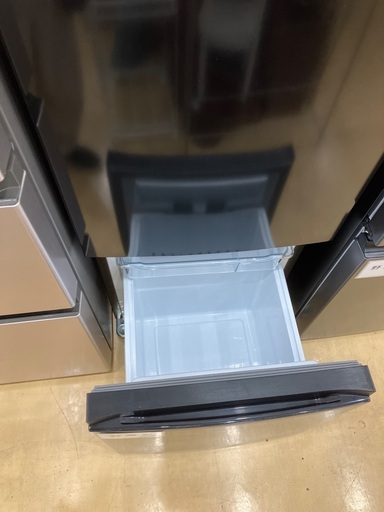 【半年間動作保証付き】Hisense 2ドア冷蔵庫　HR-D15EB 2021年製　154Lｷｽﾞ•ﾍｺﾐ有