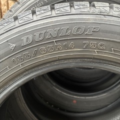 中古スタッドレスタイヤダンロップウィンターMAXVM01４本　155/65R14の画像