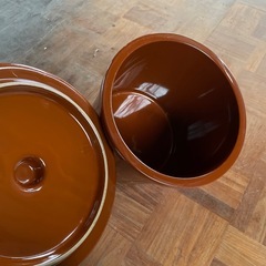 蓋付きかめの画像