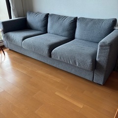IKEA 
3人掛けソファー