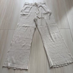 ワンピースとリブ編みパンツセットの画像