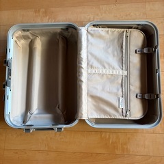 キャリーケースの画像