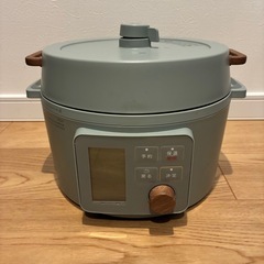 ほぼ新品✨　ピスタチオグリーン🫛電気圧力鍋　アイリスオーヤマの画像