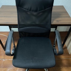 机、椅子セットの画像