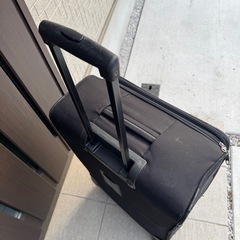 サムソナイトスーツケースの画像