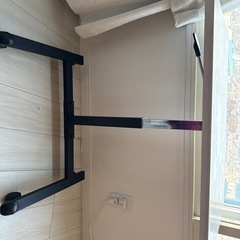 高さが調節できるデスクの画像