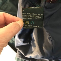 オリーブグリーン　フード付きジャケットの画像