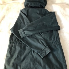 オリーブグリーン　フード付きジャケットの画像