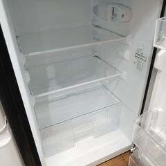 注目！3か月間保証☆配送有り！14000円(税込）2025年製 132L comfee 2ドア冷蔵庫 ブラックの画像