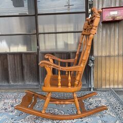 【 希少!! 】 木製 ロッキングチェア 鷲 イーグル 装飾 彫刻 木彫り 昭和 レトロ ヴィンテージ 高級 北海道で購入 激レア 一人掛け 椅子の画像