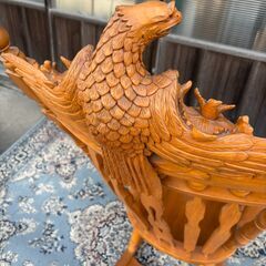 【 希少!! 】 木製 ロッキングチェア 鷲 イーグル 装飾 彫刻 木彫り 昭和 レトロ ヴィンテージ 高級 北海道で購入 激レア 一人掛け 椅子の画像