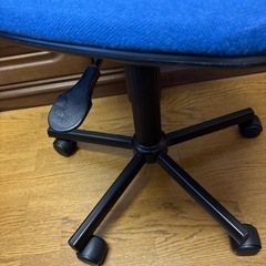 学習イス　ブルーの画像