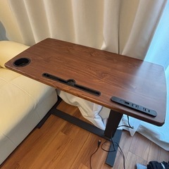 リクライニングソファ＋サイドテーブル（コンセント付き）の画像