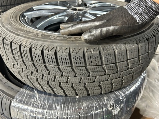 タイヤアルミホイル付き155/65/R14スタッドレス