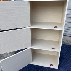 収納ボックスの画像