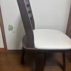 【譲り先決まりました】ダイニングチェア4つセットの画像