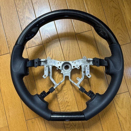 ハイエース200 ガングリップD型  カーボン調