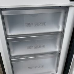 ㉖【税込み】2024年製 TCL 186L 2ドア 冷蔵庫 P186BFN グレー 大容量冷凍室【PayPay使えます】の画像