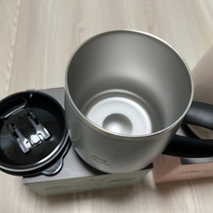 BRUNO 蓋付きステンレスマグカップ（ショート）2色セット／新品・未使用／箱付きの画像