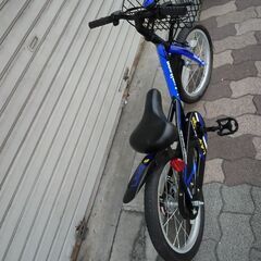 LA.Voltage[LAボルテージ]16吋 キッズサイクル(補助輪なし)ブルー/ブラックの画像