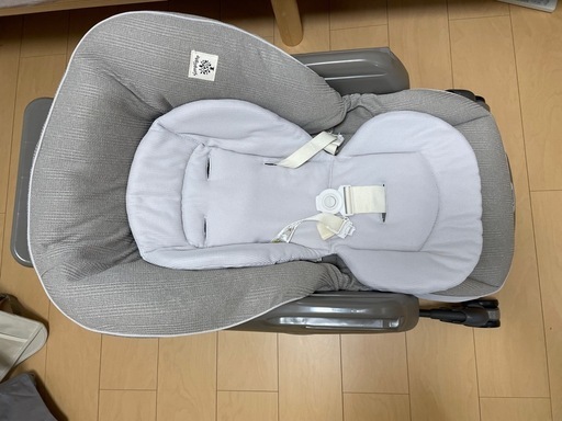 Combi ネムリラ Simplightハイチェア マーブルベビザらス限定カラー