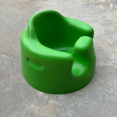 Bumbo バンボ グリーン　テーブル付きの画像
