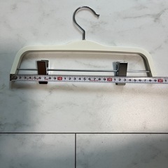 断捨離中！木製ハンガー 白 16点 まとめてどうぞ！の画像