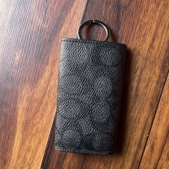 coachキーケースの画像